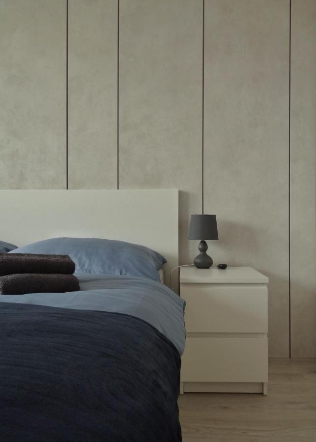 Top Urban Apartment - Free Parking, Green Energy, Modern Style Bratislava Buitenkant foto